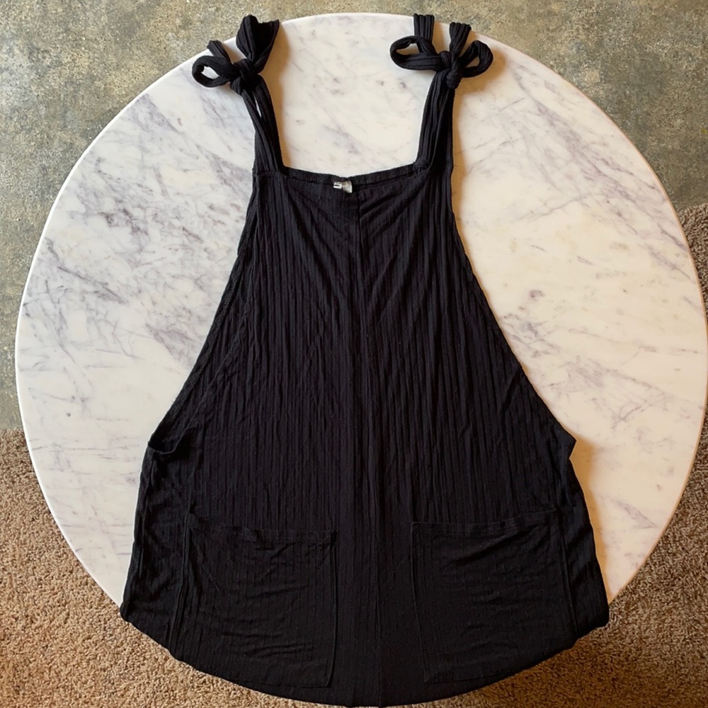 Super Cute Black Jumpsuit Size Medium